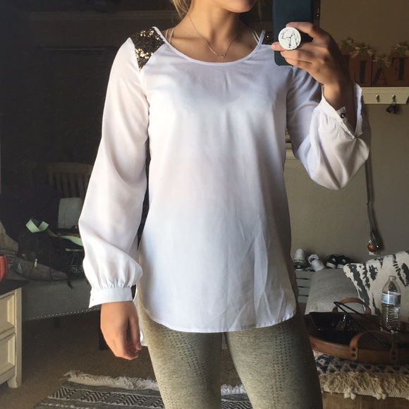 White flowy shirt - Picture 3 of 5